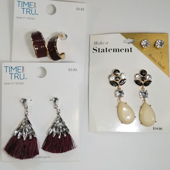 Earings Lot  - Picture 1 of 7